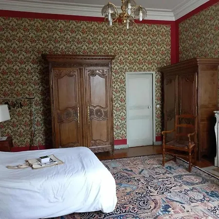 Au Pied De La Cathedrale Bed & Breakfast *