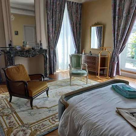 Bed & Breakfast Au Pied De La Cathedrale *
